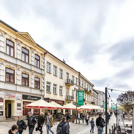 Apartament Krakowskie Przedmiescie 26/5 *